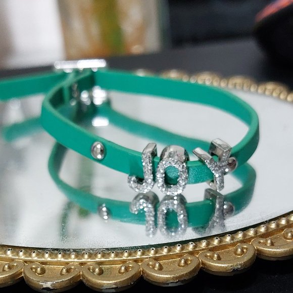 Faux Leather Xmas Green JOY Bracelet & Elastic Beads Bracelets SET OF 3 - Picture 1 of 9